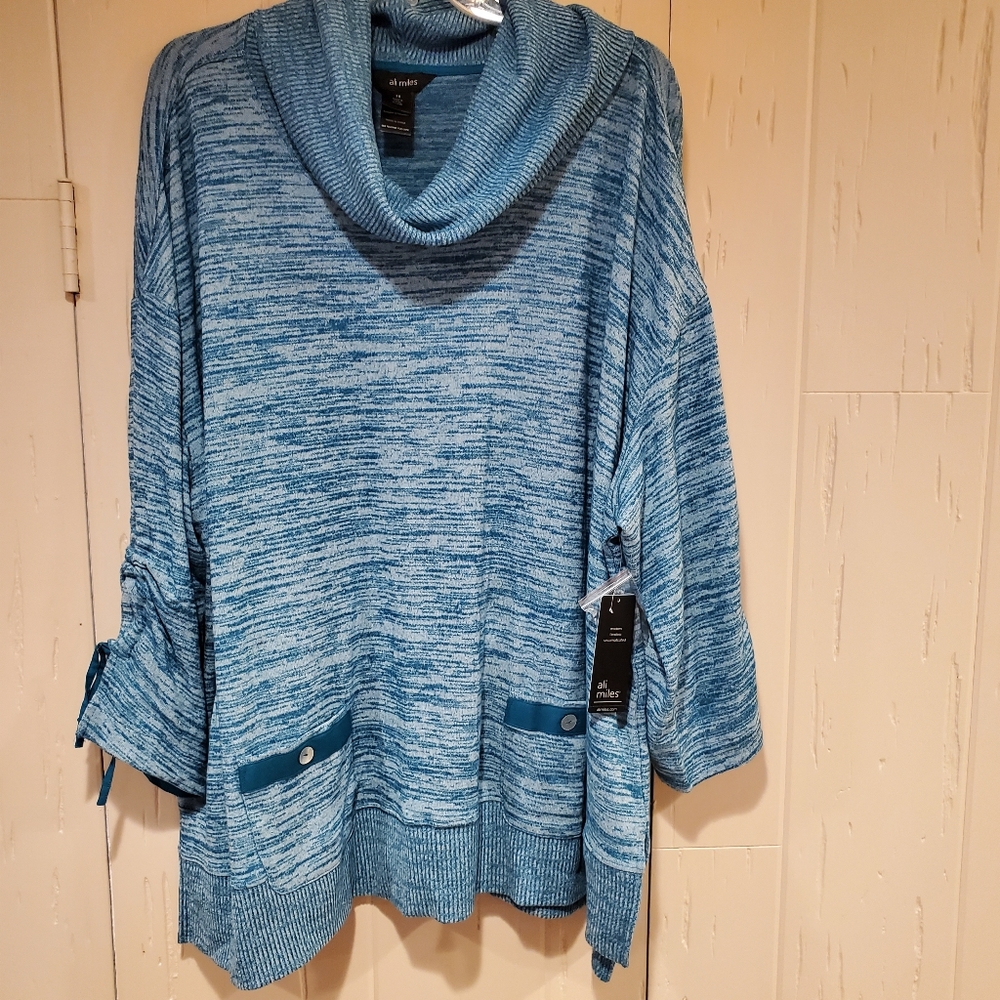 Ali Miles 3x top NWT